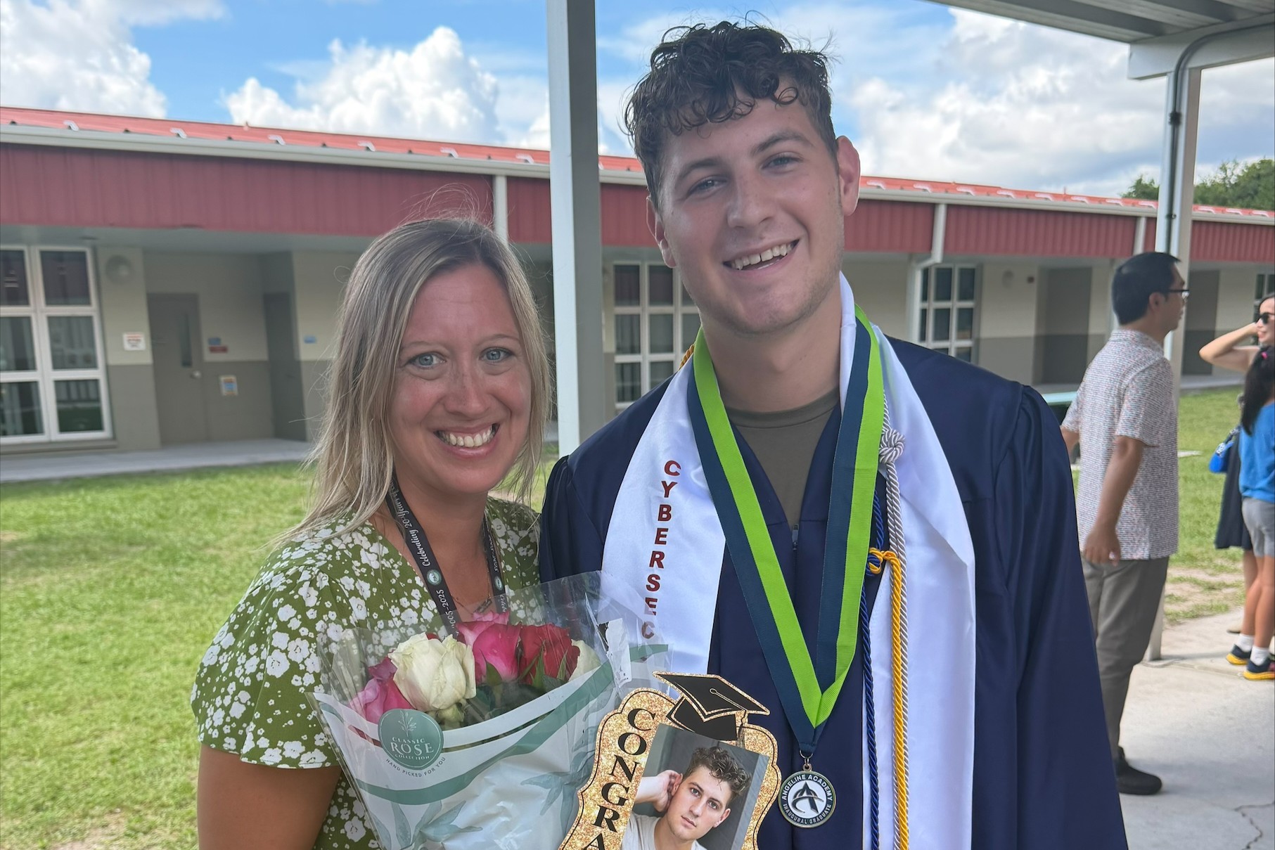 Favourite Guidance counselor - <p>We are so proud of all our 5th grade Otters! We had a wonderful ceremony as we celebrated our 5th graders moving on to Middle School. We also had returning High School Seniors lead our clap out. It was an amazing morning! We wish all the best luck to our 5th graders and graduating Seniors.&nbsp;</p>