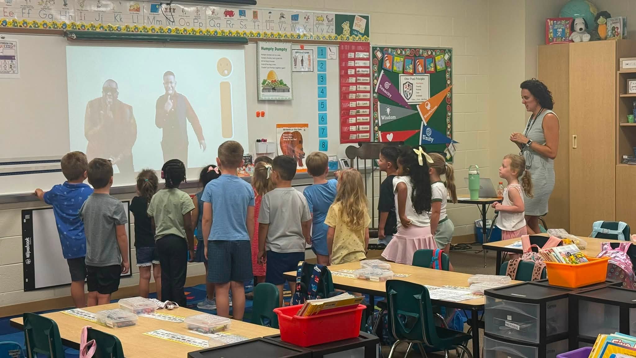 morning learning - <p>Welcome Back Students! We are looking forward to an amazing year at Oakstead. Teamwork makes the Dream work!</p>