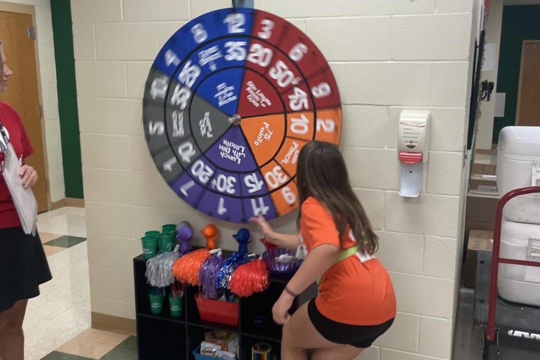Densday - <p>Welcome Back Students! We are looking forward to an amazing year at Oakstead. Teamwork makes the Dream work!</p>